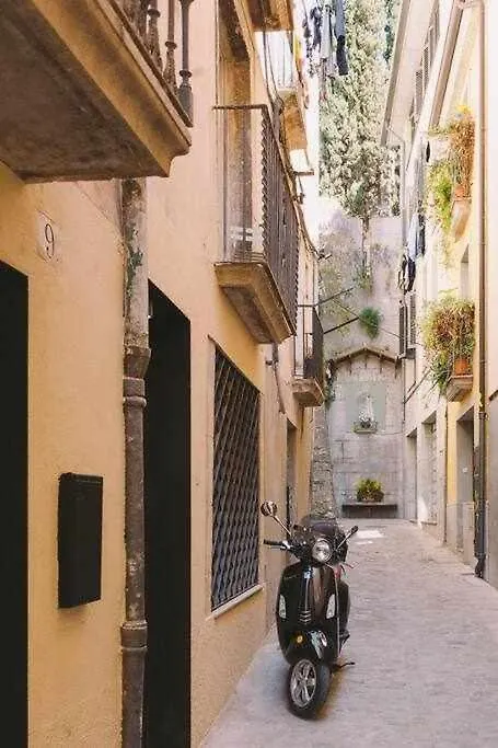 Velo Vern 1- Beautiful New Apartment 2 Bed Ensuite Girona