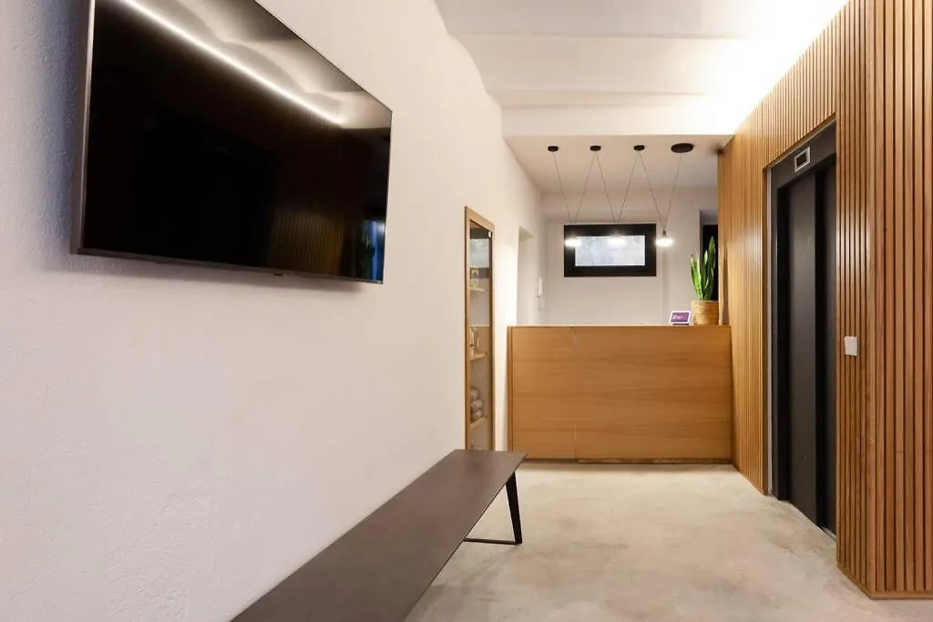 Velo Vern 1- Beautiful New Apartment 2 Bed Ensuite location